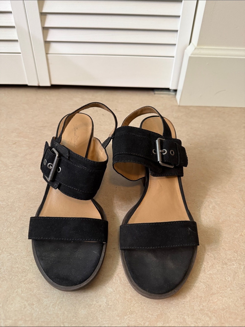 Universal Thread Black Suede Buckle Strap Sandals